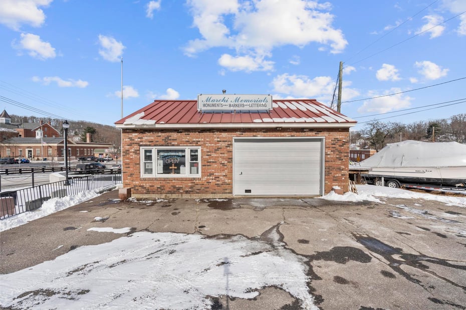 115 Willow Street Photo 10