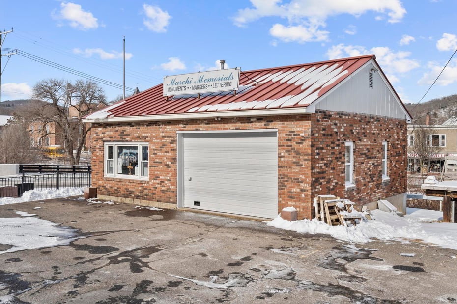 115 Willow Street Photo 12