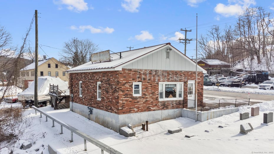115 Willow Street Photo 13