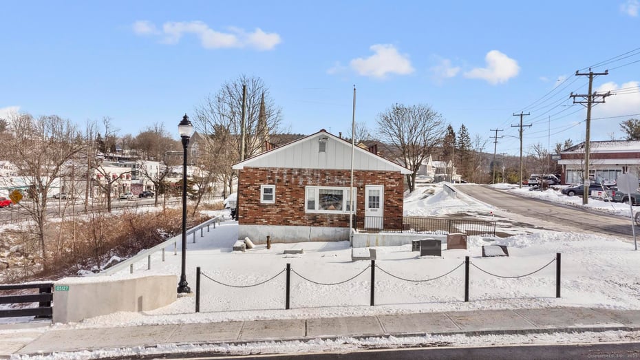 115 Willow Street Photo 17