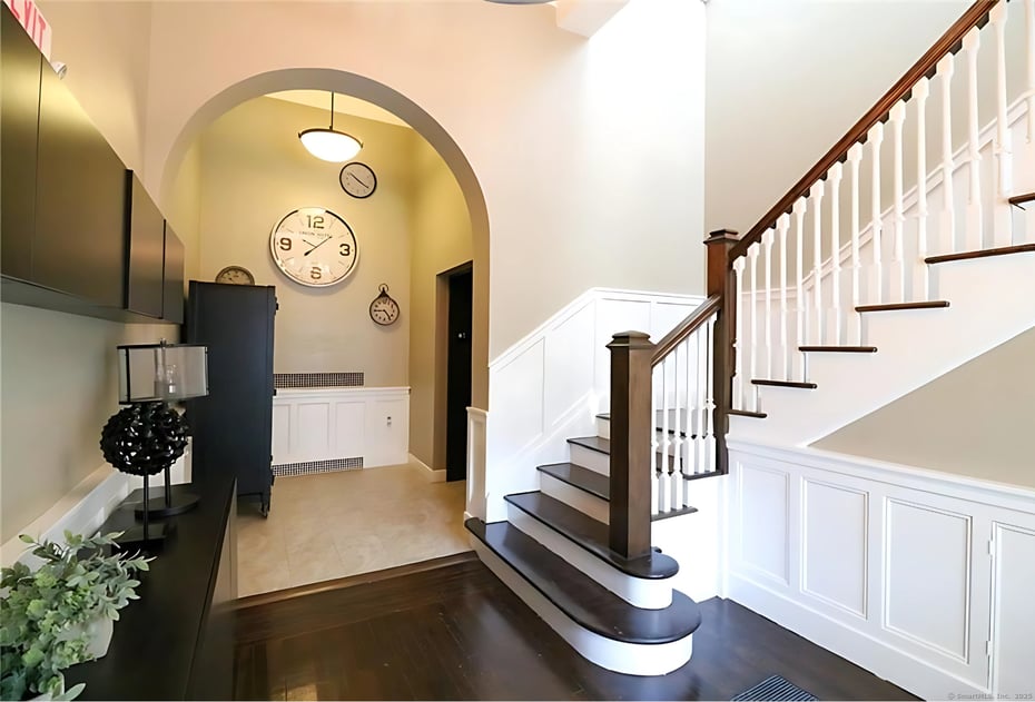 124 Temple Street Photo 5