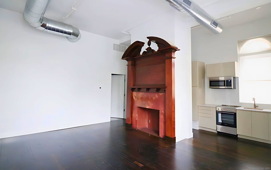 124 Temple Street Photo 6