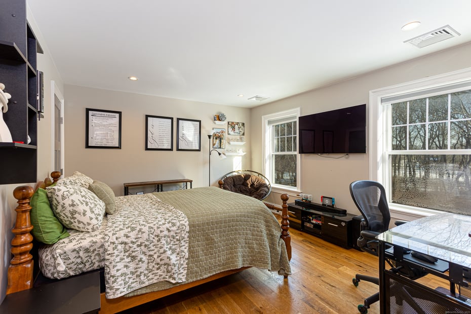 1400 James Farm Road Photo 10