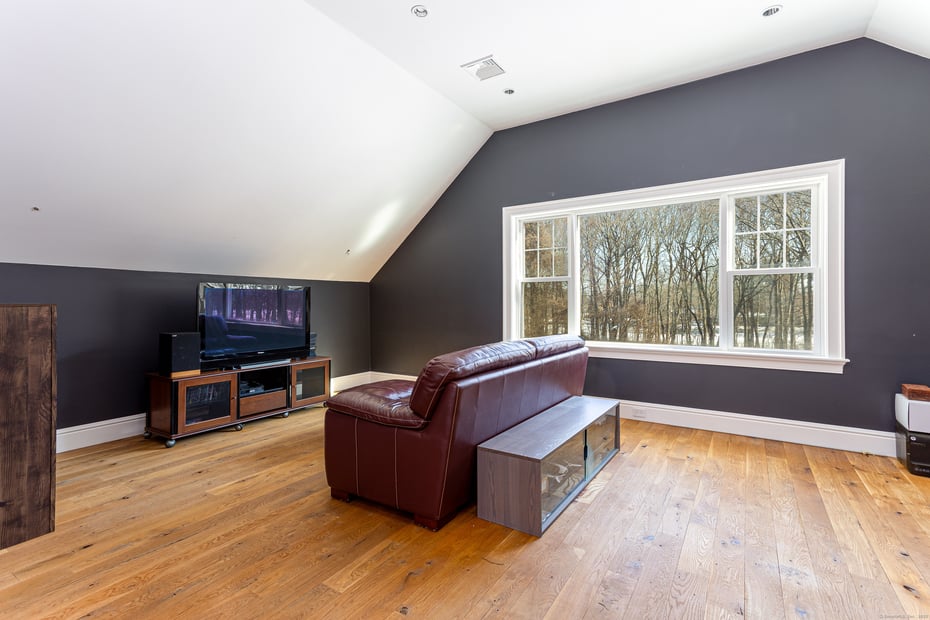 1400 James Farm Road Photo 19