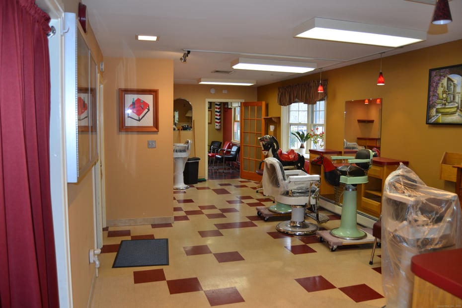 136 Hopmeadow Street Photo 9