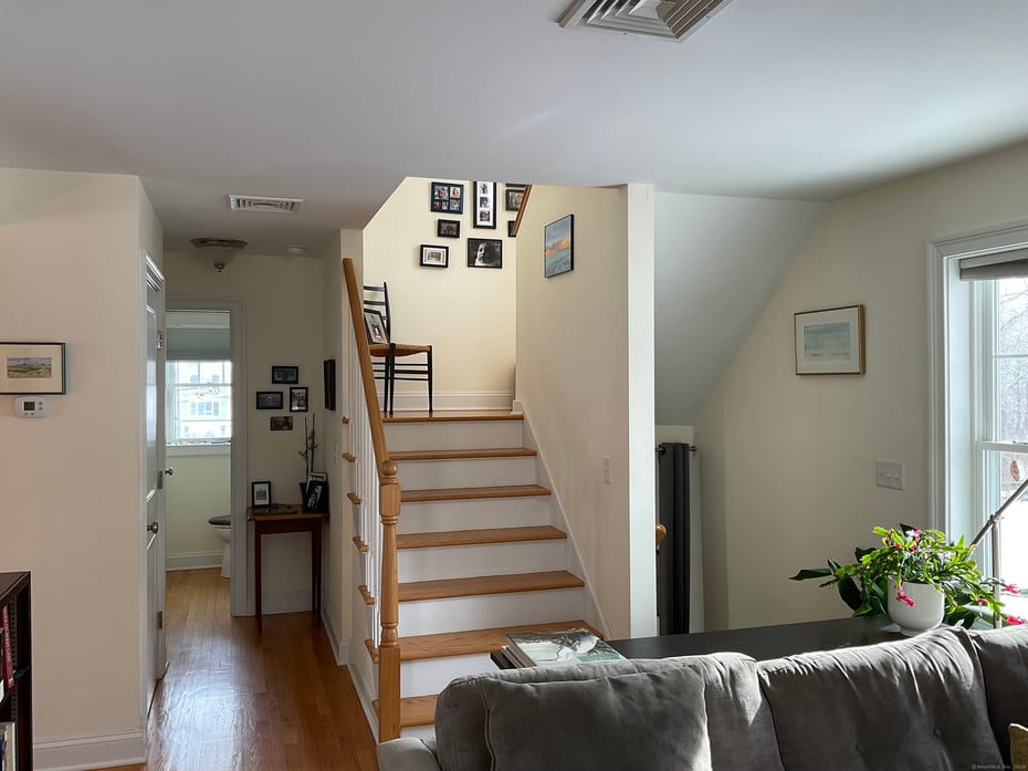 50 Terrace Avenue Photo 6
