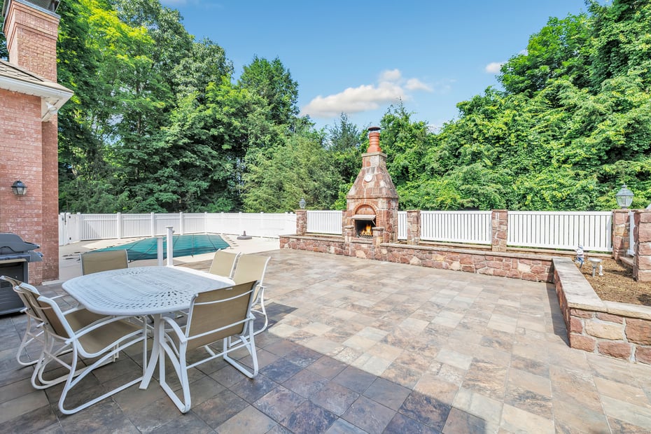 24 Brierwood Drive Photo 4