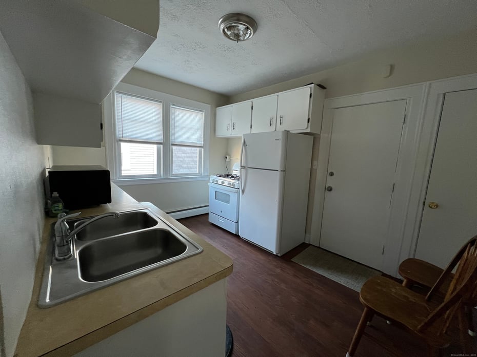 276 Brown Street Photo 3