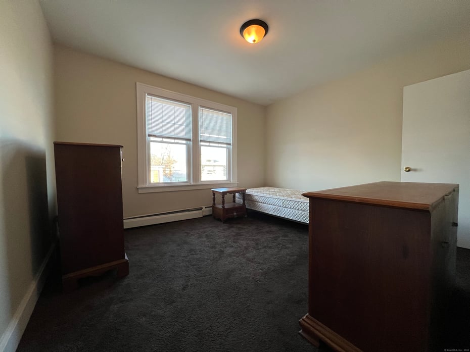 276 Brown Street Photo 5