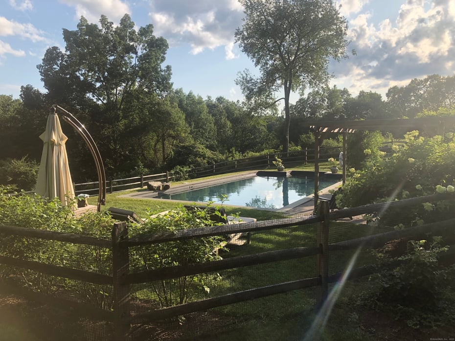 117 Looking Glass Hill Road Photo 3