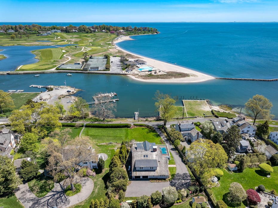 1060 Harbor Road Photo 5
