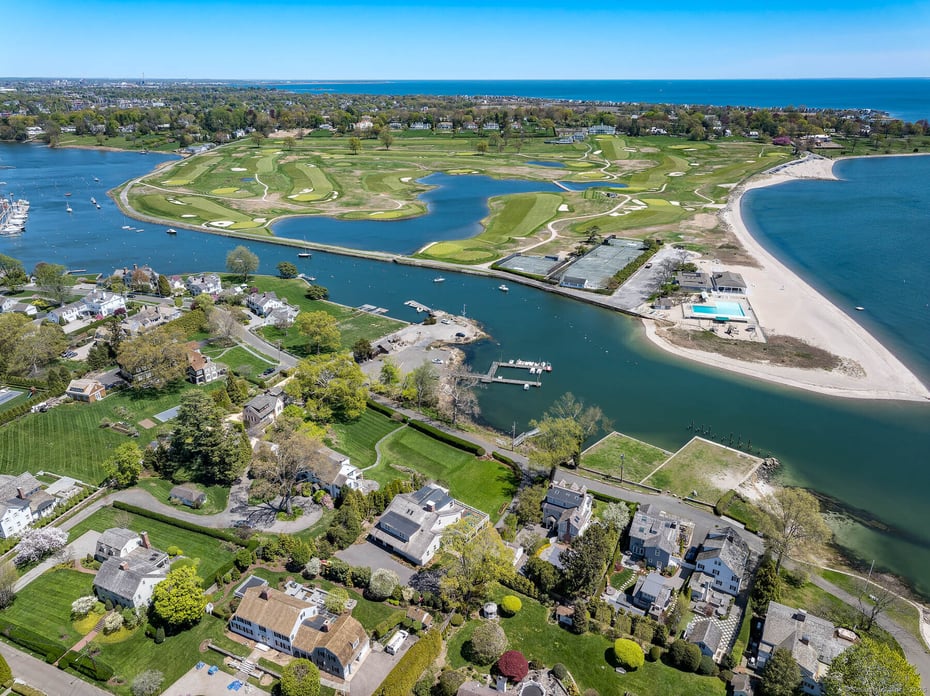 1060 Harbor Road Photo 7