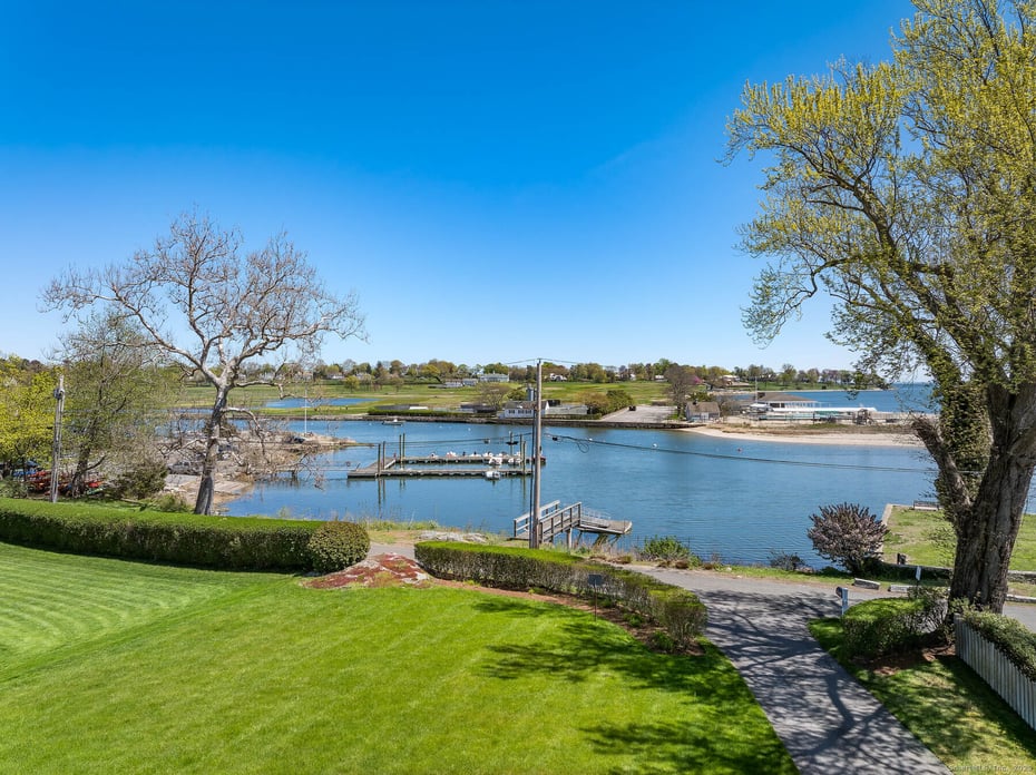 1060 Harbor Road Photo 14