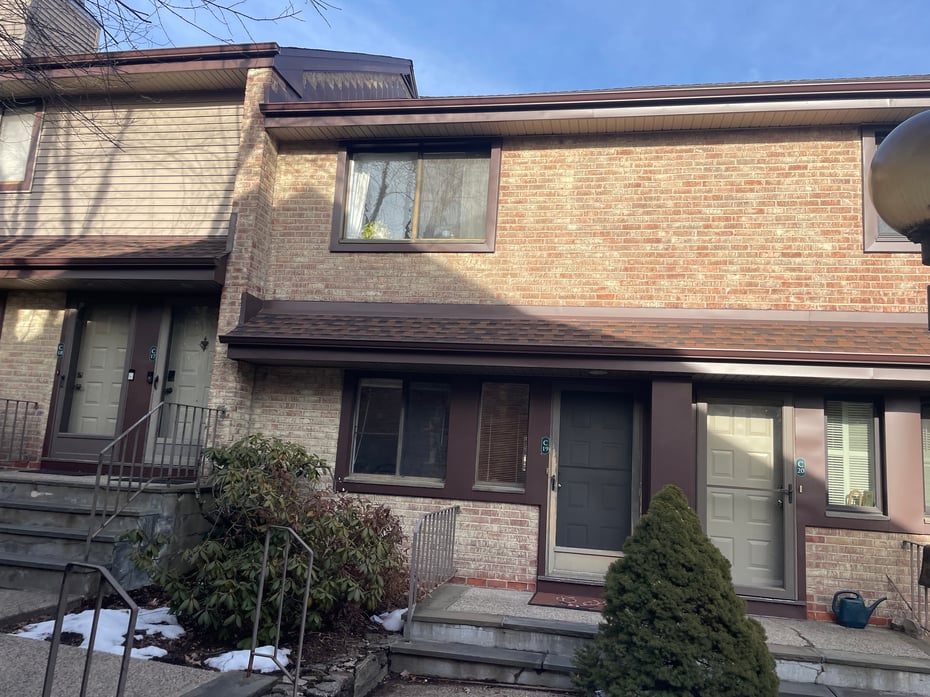 2437 Bedford Street  #C19 Photo 1