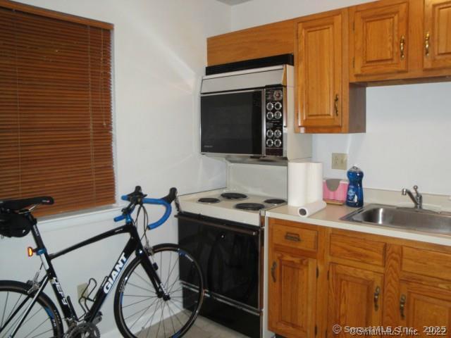 2437 Bedford Street  #C19 Photo 9