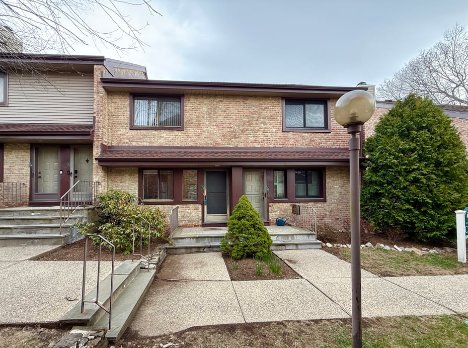 2437 Bedford Street  #C19 Photo 21