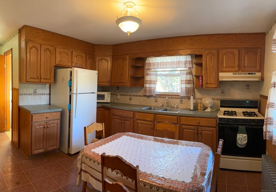 17 Reynolds Lane Photo 4
