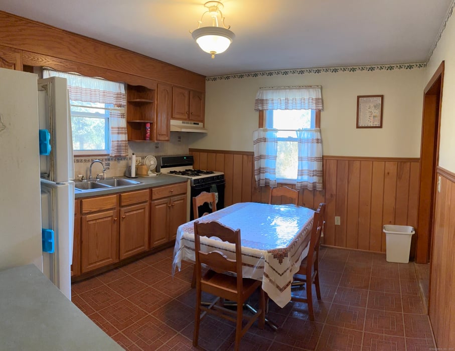 17 Reynolds Lane Photo 5