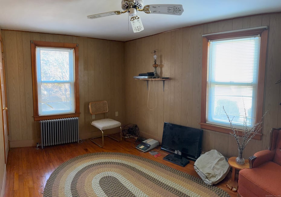 17 Reynolds Lane Photo 11
