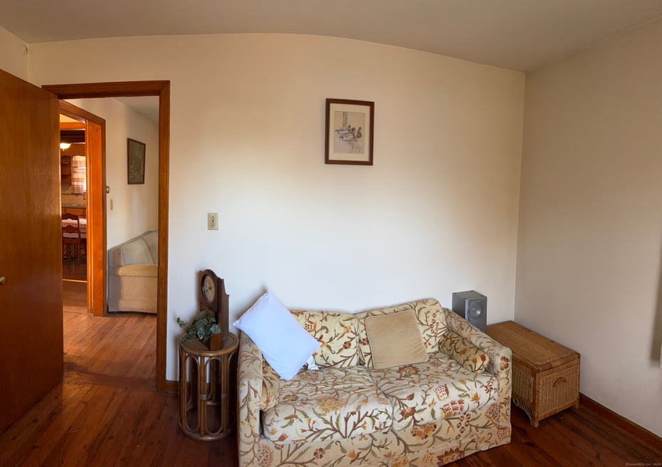 17 Reynolds Lane Photo 14