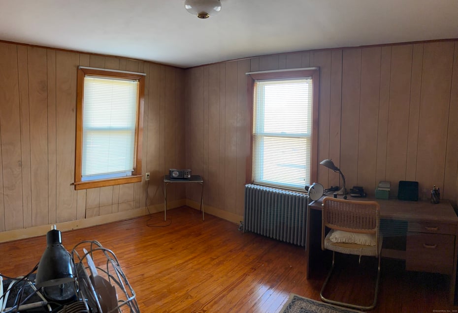 17 Reynolds Lane Photo 15