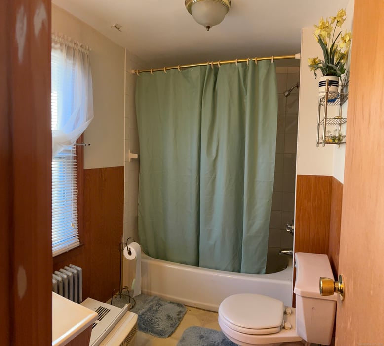 17 Reynolds Lane Photo 18