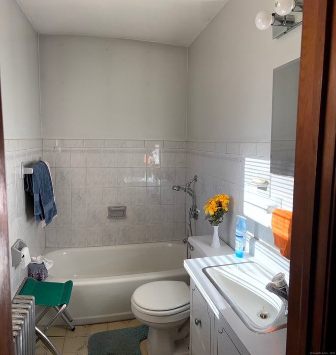 17 Reynolds Lane Photo 22