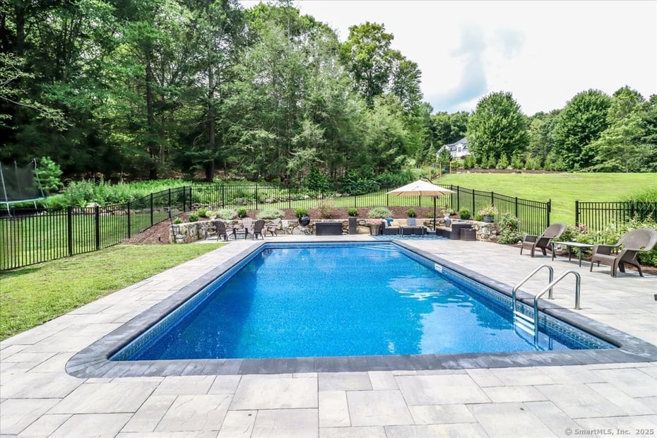 55 Country Woods Lane Photo 38