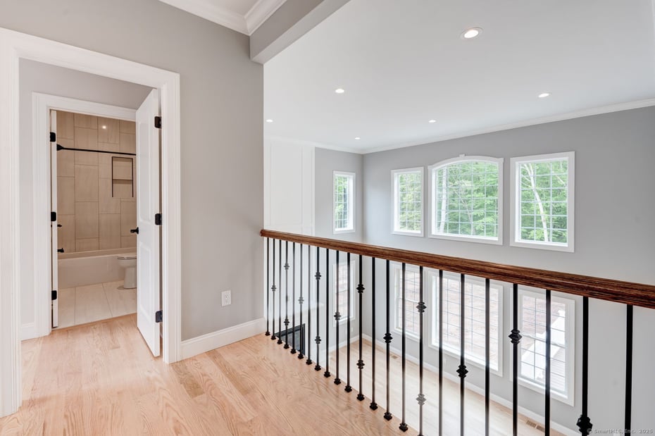 97 Crosby Road Photo 32
