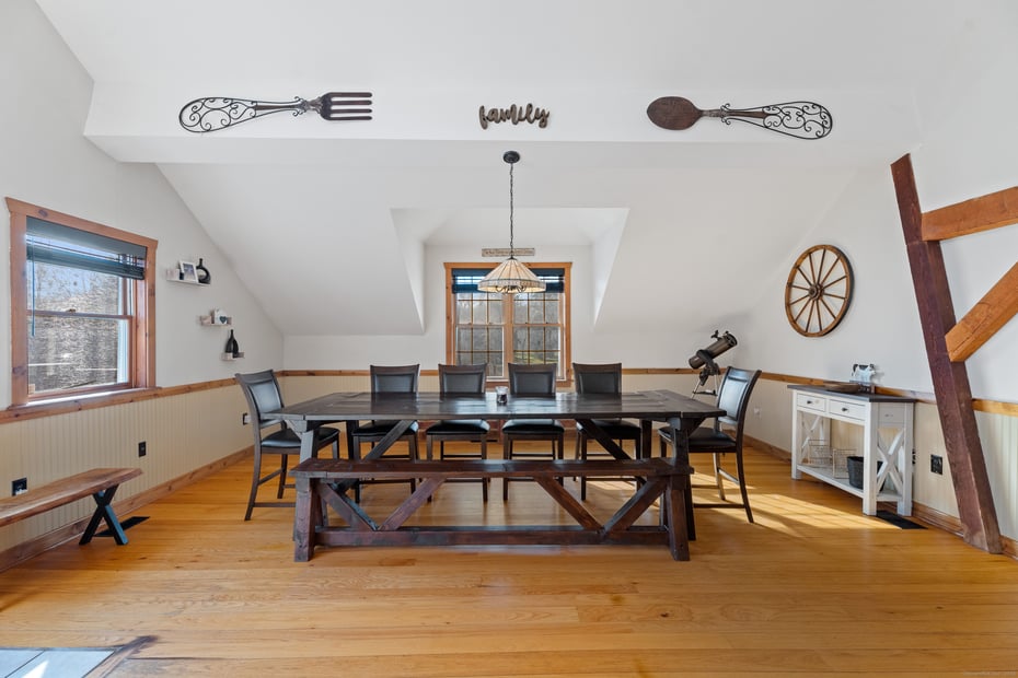 26 Old Wallingford Road Photo 6