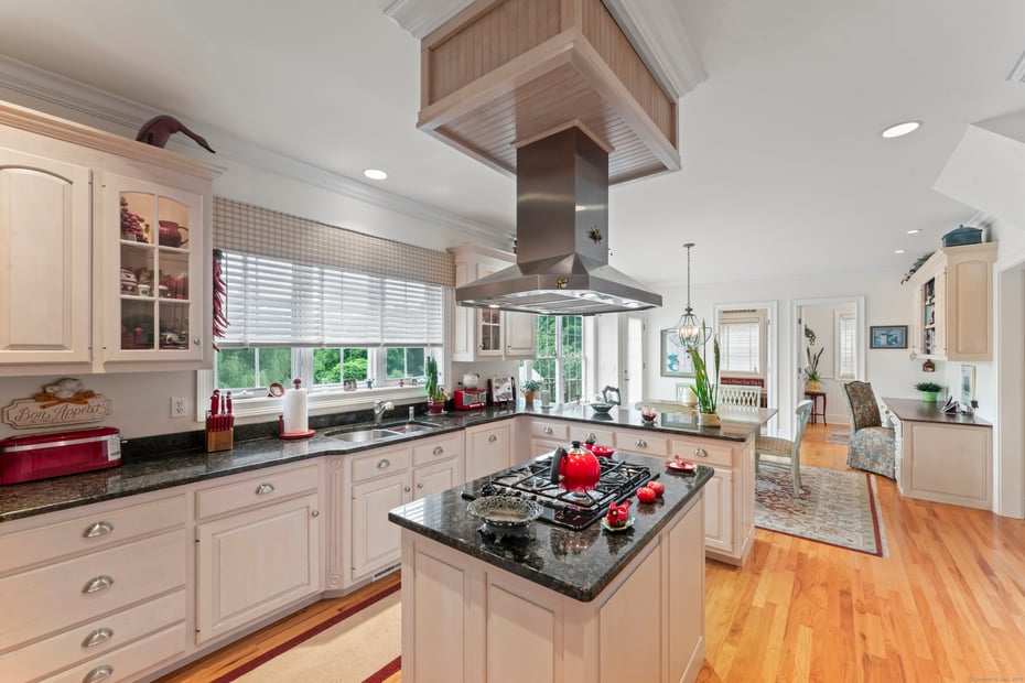373 Transylvania Road Photo 14