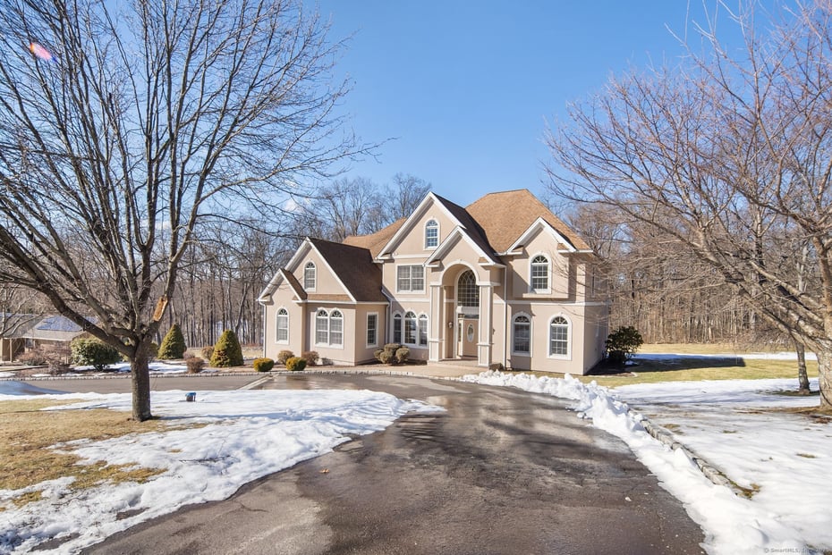 40 Nancy Drive Photo 1