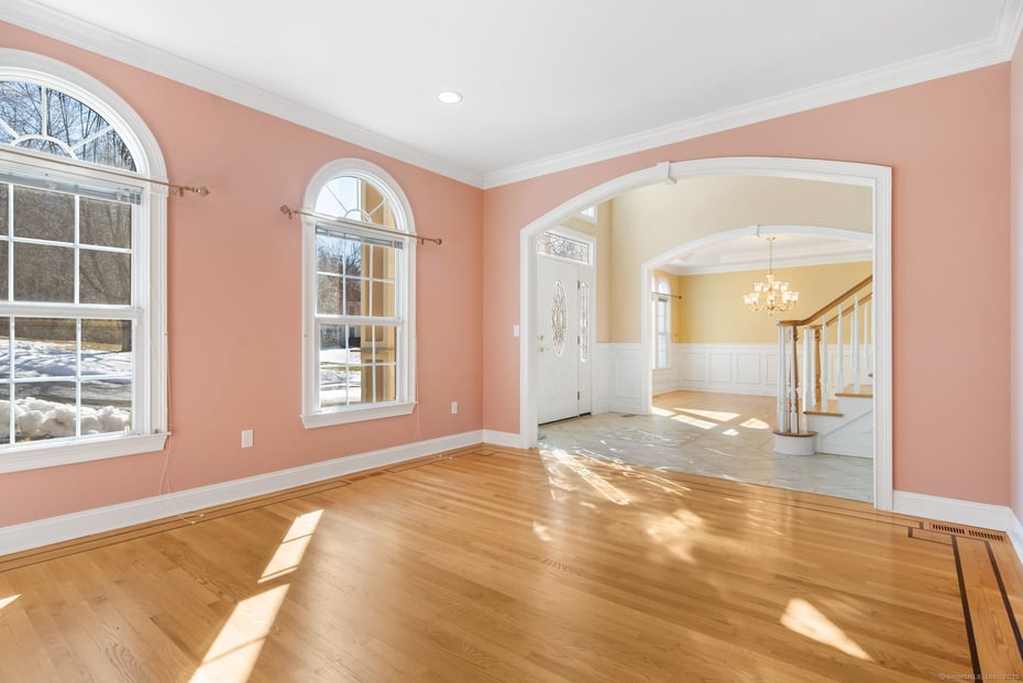 40 Nancy Drive Photo 4