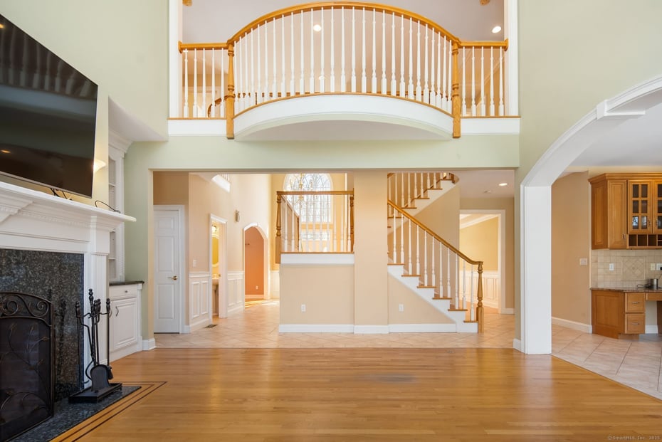 40 Nancy Drive Photo 6