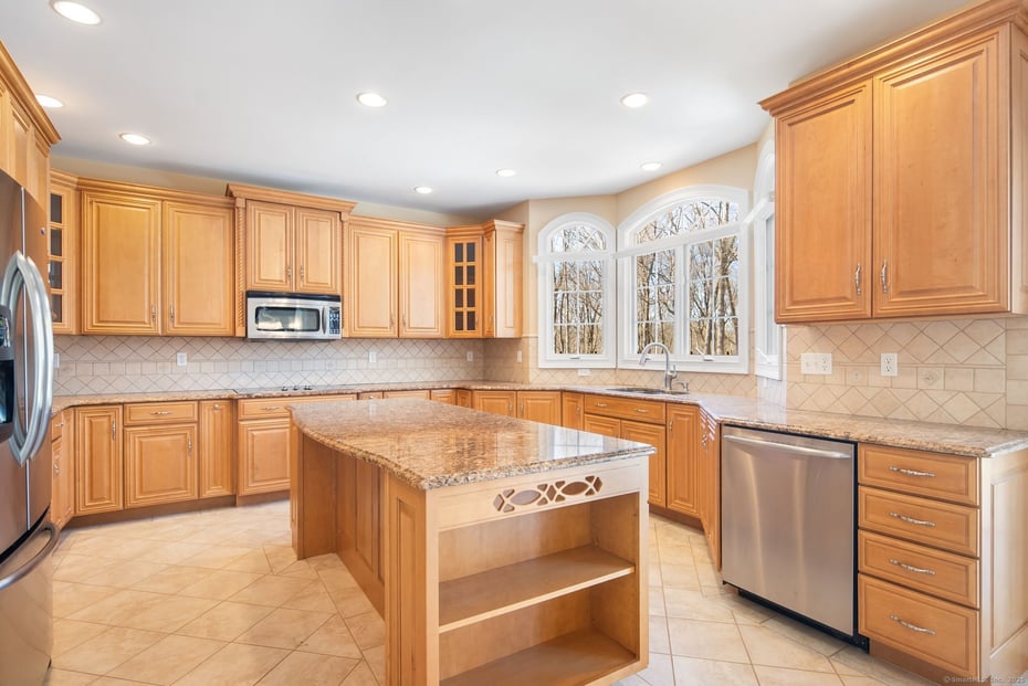 40 Nancy Drive Photo 8