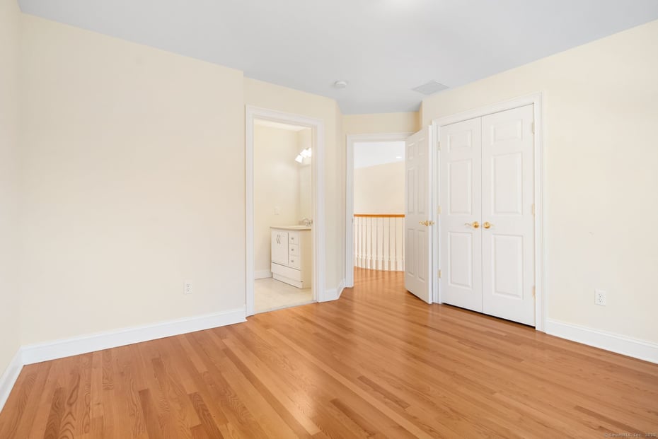 40 Nancy Drive Photo 18