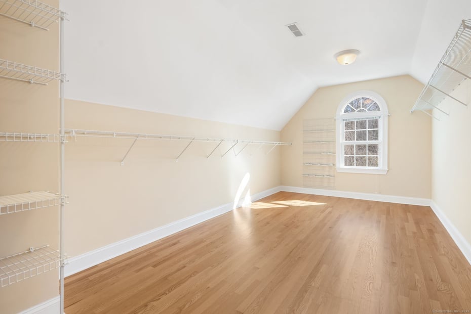 40 Nancy Drive Photo 24