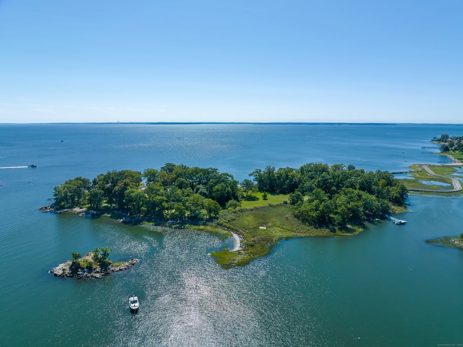 Hay Island Photo 33