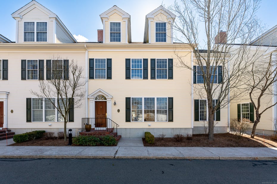 9 Evarts Lane #9 Photo 1
