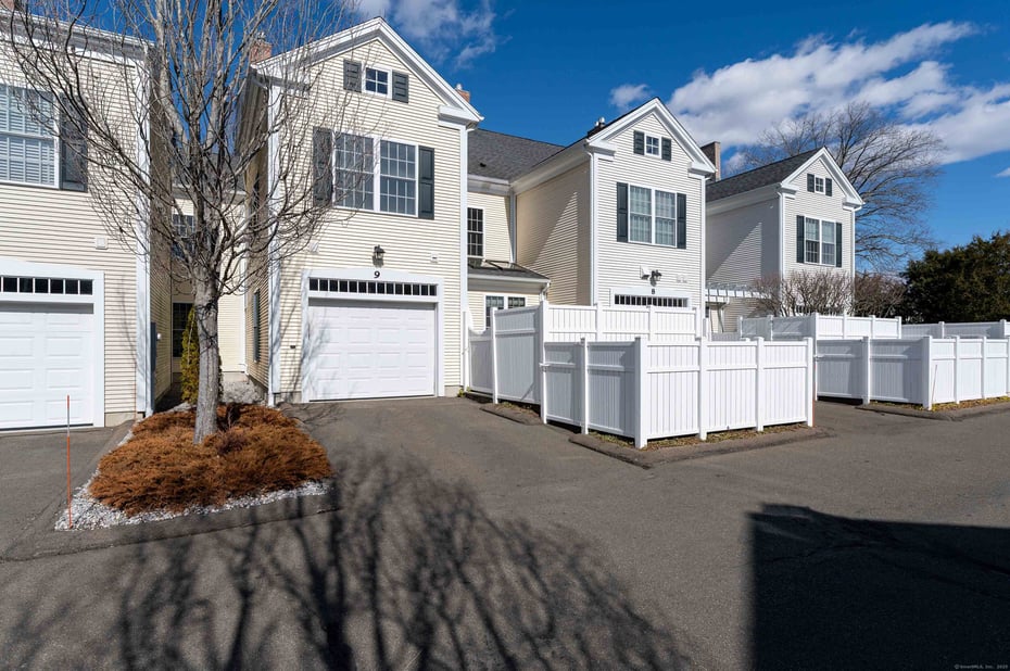9 Evarts Lane #9 Photo 36