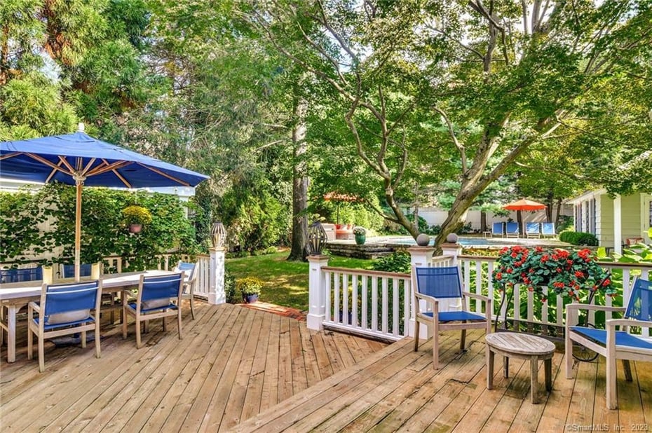 128 Mansfield Avenue Photo 3
