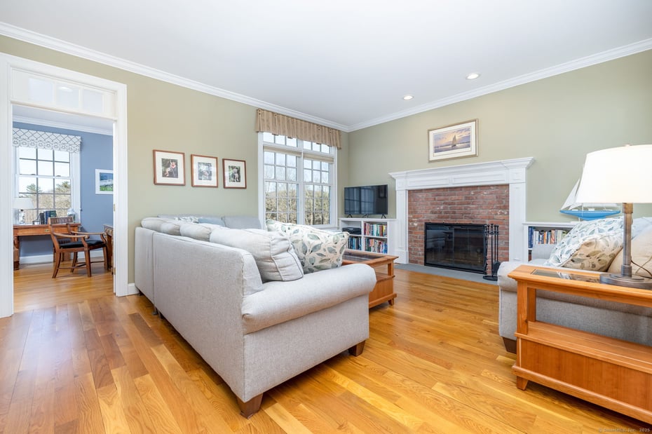 446 Cedar Lane Photo 8