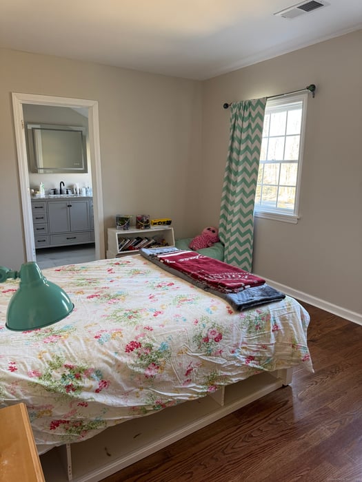424 Racebrook Road Photo 9