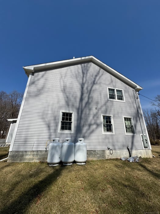 424 Racebrook Road Photo 22