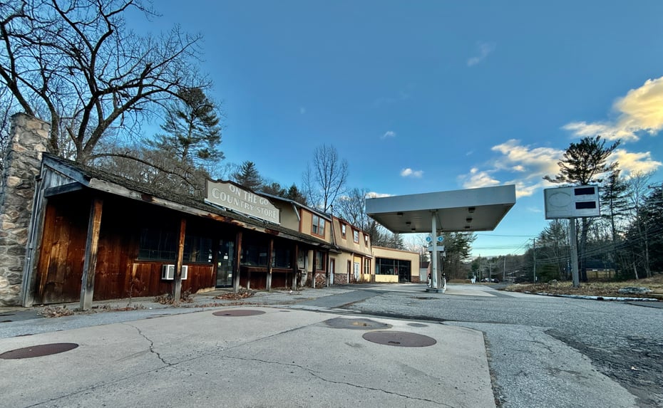 128 New Hartford Road Photo 2