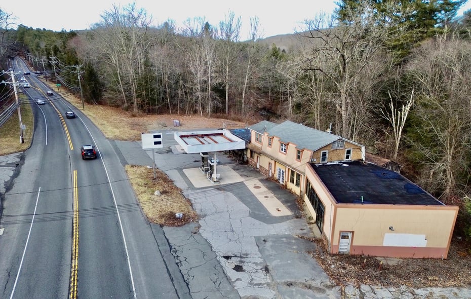 128 New Hartford Road Photo 6