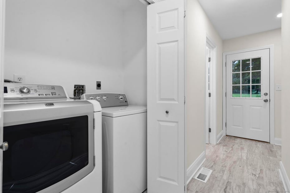 205 Hickory Lane Photo 26