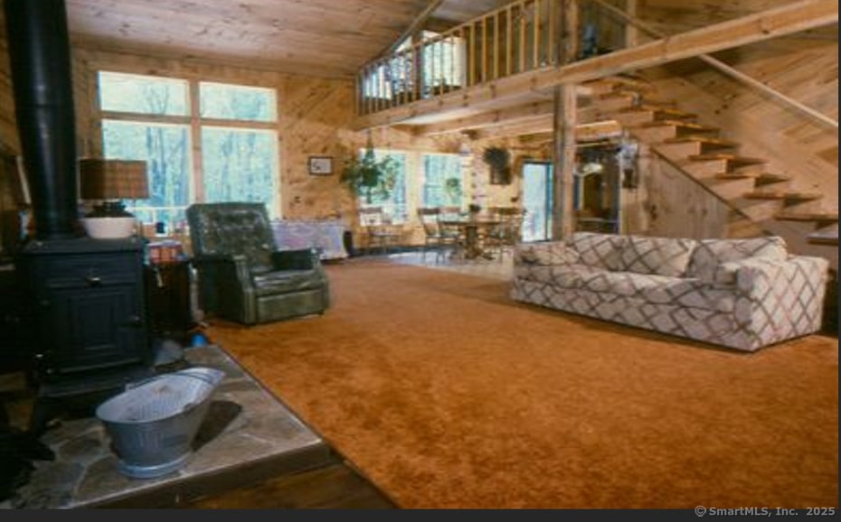 88 Winthrop Road Photo 2