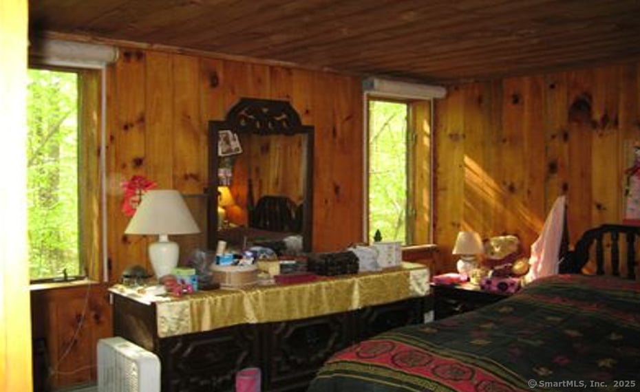 88 Winthrop Road Photo 3