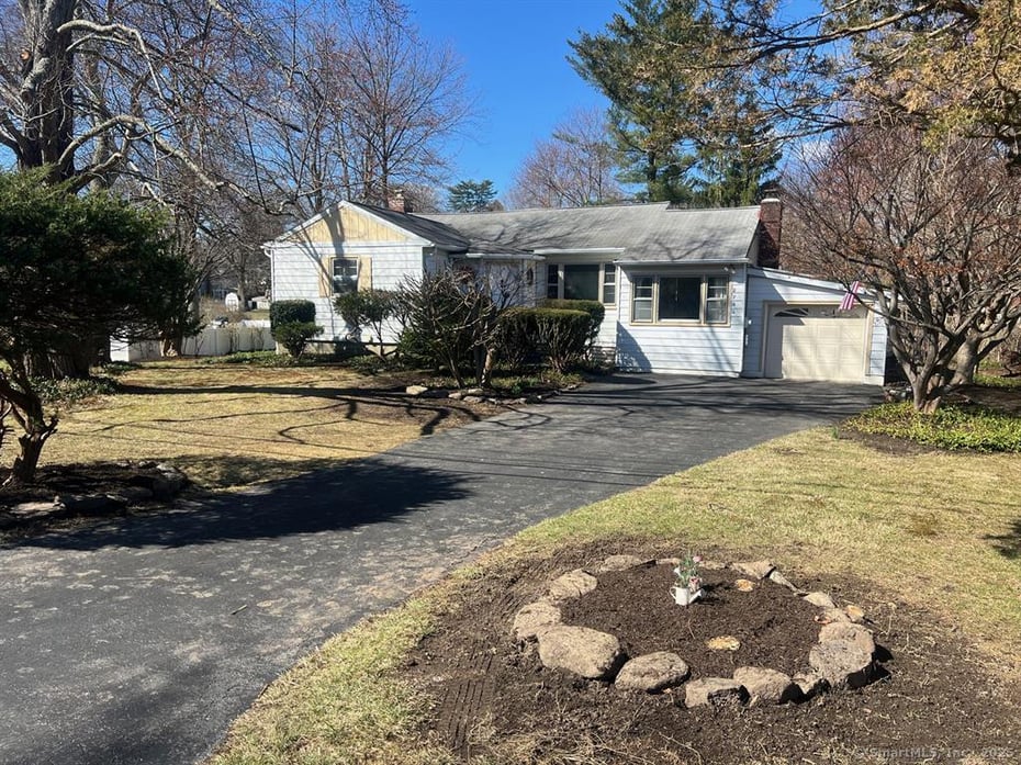 2795 Moreland Street Photo 4